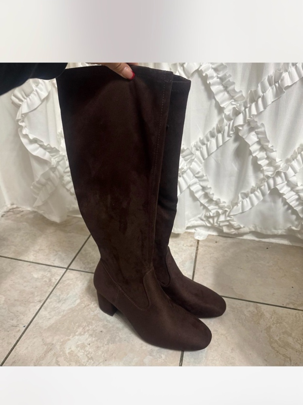 Women’s Knee-High Brown Suede Boots